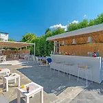 Lido Hotel 2*