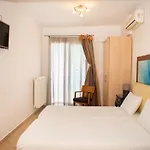 Lido Hotel 2*