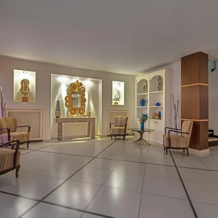 מלון Lido לימנאס