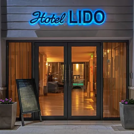 Хотел Lido