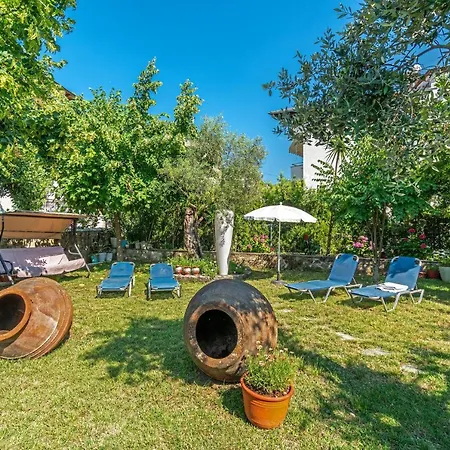 מלון Lido לימנאס