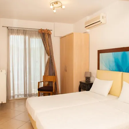 Lido מלון לימנאס