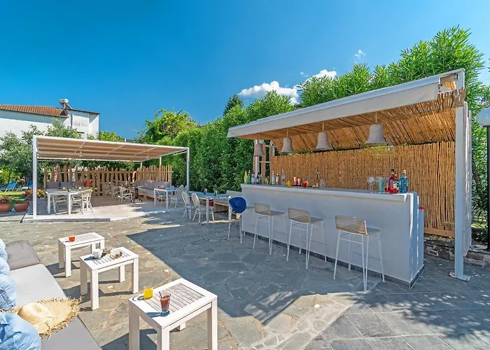 Lido Hotel 2*