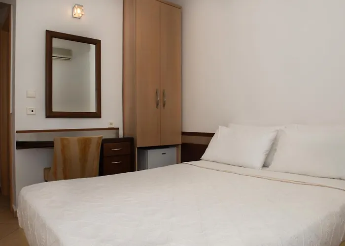 Lido Hotel 2*