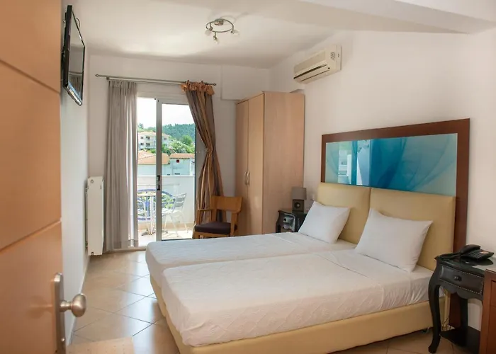 Lido Hotel 2*